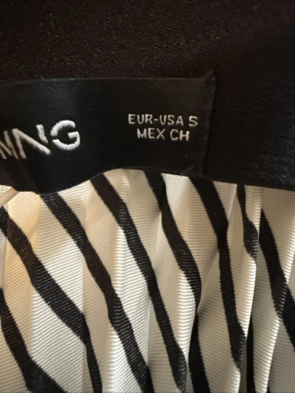 Mango Black & White Accordion Pleated Long Skirt With Belt Size S NEW WITH TAGS